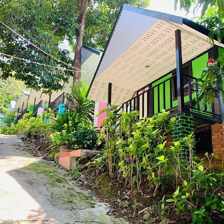 Apache Top Hill Hostel Pulau Phi Phi Luaran gambar